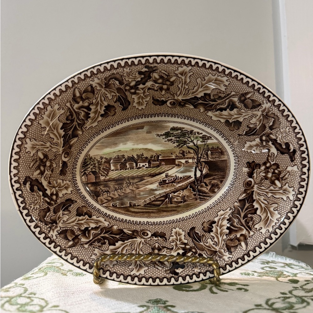 Vintage Johnson Bros Brown Oval Bowl - Historic America